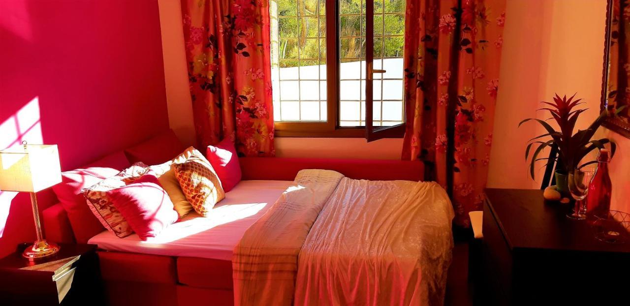 Ashram Villa Sunshine Sitges Extérieur photo