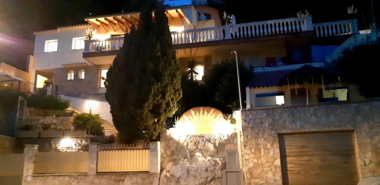 Ashram Villa Sunshine Sitges Extérieur photo